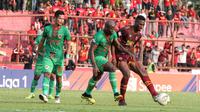 Duel PSM vs Kalteng Putra di Stadion Andi Mattalatta Mattoangin, Makassar, Rabu (6/11/2019). (Bola.com/Abdi Satria)