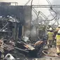 Kebakaran Toko bangunan atau material milik Susi Gunawan di jalan H. Nawi Raya, Gandaria Selatan, Cilandak, Jakarta Selatan pada, Jumat (3/11/2023). (Dok. Istimewa)