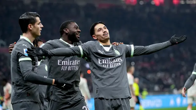Foto: Gol Tijjani Reijnders Dibalas Tuntas Paulo Dybala, AC Milan Gigit Jari Ditahan Imbang AS Roma