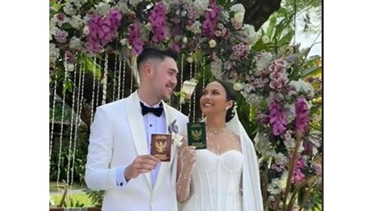 6 Momen Pernikahan Valerie Krasnadewi dan Shanon Justin yang Lebih Muda 7 Tahun