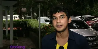 Ridwan Galih ikut berperan sebagai Dygta dalam sinetron Halilintar yang menghadirkan aksi-aksi balap mobil modifikasi. Seperti apa sih arti mobil yang sesungguhnya dalam kehidupan Ridwan Galih?