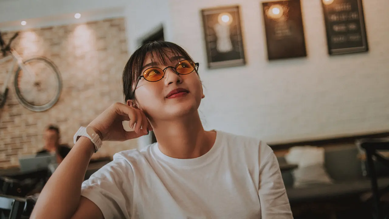 senyumin aja