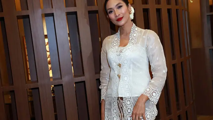 [Bintang] Happy Salma