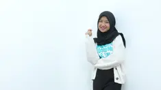 Bukan hanya karena suaranya yang merdu, paras cantik dari Nashwa berhasil membuat juri dan penonton terpesona. Gadis kelahiran tahun 2005 ini berperan sebagai Anisa dalam film Doremi & You. (KapanLagi.com/Daniel Kampua)