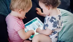 Jangan Bingung, Ini Alasan Tingkah Toddler Sering Terlihat Aneh