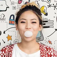 Ilustrasi seorang wanita dengan kecerdasan multidimensi (Foto dok : Freepik/rawpixel.com).
