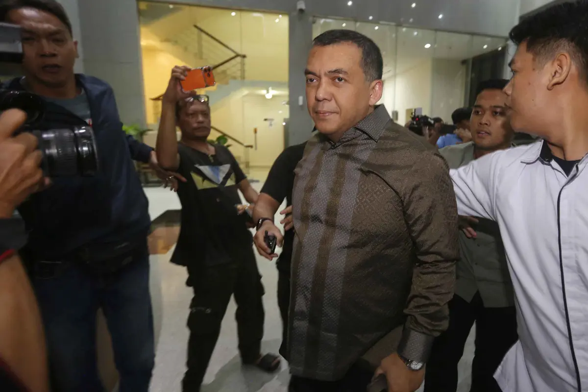 Jelang Tengah Malam, Wamen Imipas Silmy Karim Serahkan Diri ke KPK
