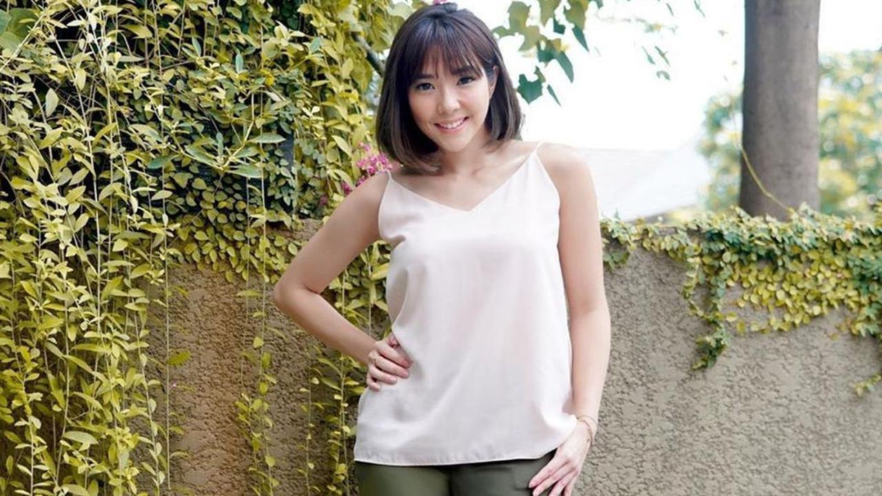 FOTO: Gaya Gisella Anastasia saat Pakai Baju Putih, Menawan