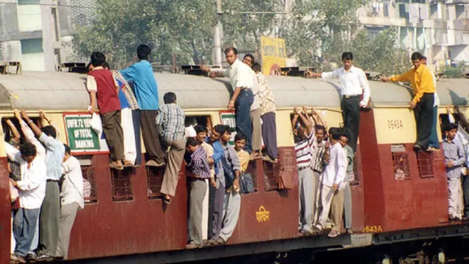 Bukti Penumpang Kereta Api di Indonesia Lebih Baik dari India