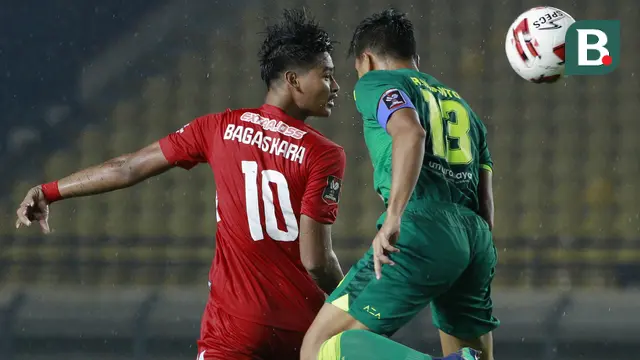 FOTO: Aksi Keren Duel di Udara dalam Babak Penyisihan Piala Menpora 2021