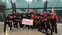 Timnas Voli Putra Indonesia tiba di Bandara Soekarno-Hatta, Tangerang, Banten, Senin (29/6/2026) setelah menjuarai AVC Cup 2026. Mereka diguyur bonus Rp900 juta dari PBVSI. (Bola.com/Muhammad Adi Yaksa)
