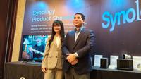 Regional Sales Manager Indonesia Synology Clara Shu, dan Regional Sales Head Asia Pacific Synology Michael Chang. (Liputan6.com/Labib Fairuz)