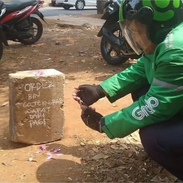Potret Kocak Driver Ojek Online Belum Dapat Orderan Ini Bikin Tepuk Jidat