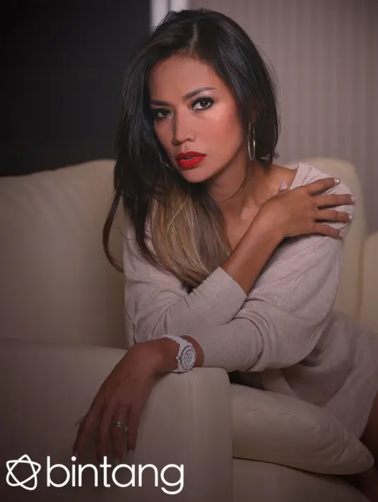 Ditemui di Kebayoran Baru, Jakarta Selatan, Kamis (16/10/2015), dengan semangat Shanty akan terus melakukan kampanye serta memberikan penyuluhan agar orang-orang peduli dan bergerak cepat jika ada kasus kekerasan pada anak. (Nurwahyunan/Bintang.com)