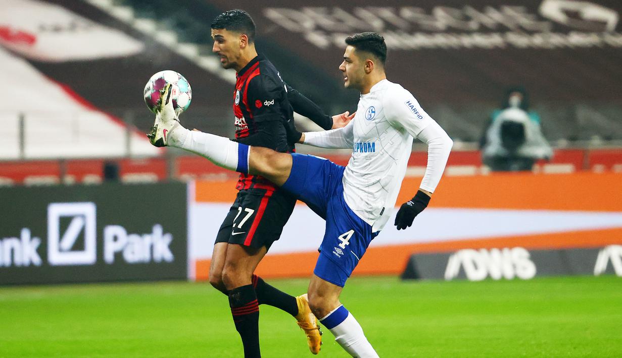 Pemain asal Turki ini diboyong ke Anfield dengan status pinjaman sampai akhir musim 2020-2021. (AFP/Kai Pfaffenbach)
