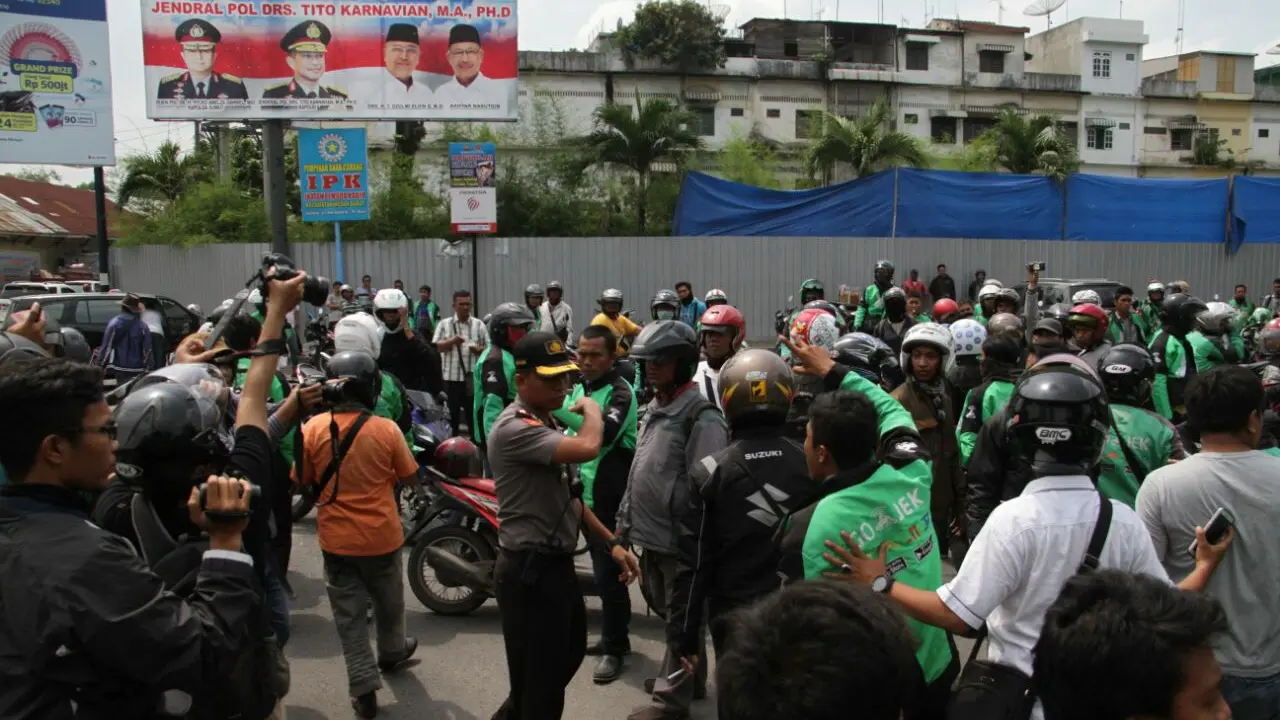 Panas Dingin Relasi Pengendara Go-Jek dan Penarik Bentor di Medan