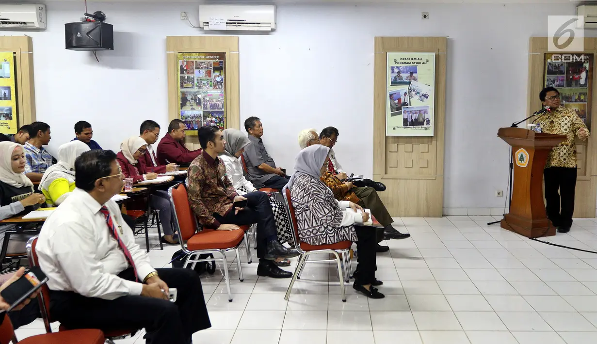 Suasana saat Ketua DPD Oesman Sapta Odang atau OSO menjadi pembicara dalam seminar pascasarjana di Universitas Moestopo, Jakarta, Sabtu (24/3). OSO menekankan pentingnya komunikasi antarlembaga untuk pembangunan. (Liputan6.com/JohanTallo)