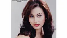 Tahun 2006, Diana Pungky memutuskan vakum dari dunia hiburan. Tahun 2024, Diana kembali ke layar kaca dengan bintangi drama komedi Akan Indah Pada Mantunya. Lantaran kembali ke layar kaca, foto jadul Diana kembali dikulik publik. Ini adalah foto lawas pemotretan Diana Pungky bersama Malibu Studio. Cantik seperti barbie, artis kelahiran 1974 ini dipuji sebagai salah satu artis cantik di era 90-an. (Liputan6.com/IG/@_dianapungky_)