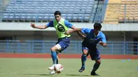 Suasana latihan Persib Bandung. (Erwin Snaz/Bola.com)