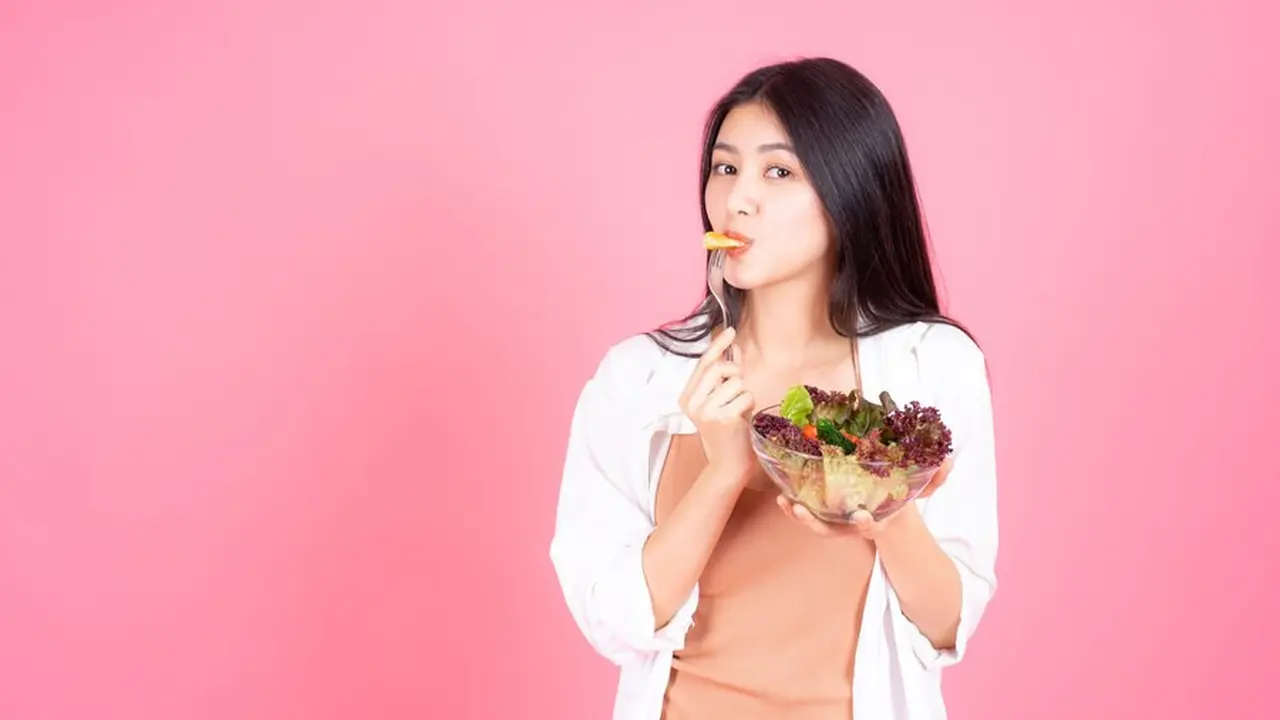 Ilustrasi perempuan diet/freepik.com