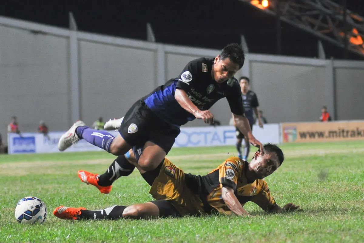 Mitra Kukar vs Arema Cronus
