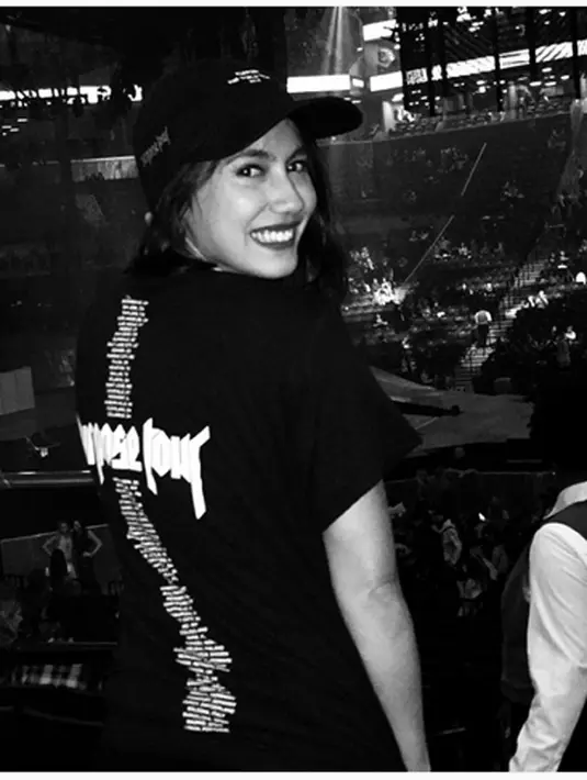 "My over excited face ☺️ #purposetour #purpose @justinbieber," tulisnya di akun Instagramnya sebagai keterangan foto. Sebanyak 71.2k likes dari para followersnya. (Instagram/pevpearce)