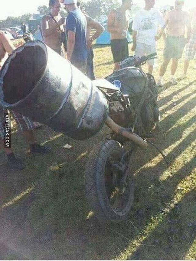 Modifikasi Nyeleneh Knalpot Sepeda Motor Ini Bikin Tepuk Jidat