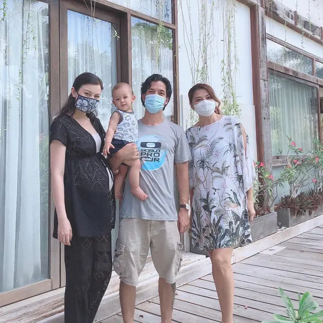 6 Potret Liburan Kimberly Ryder dan Keluarga di Bali, Penuh Keseruan