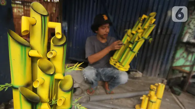 Perajin paralon bekas