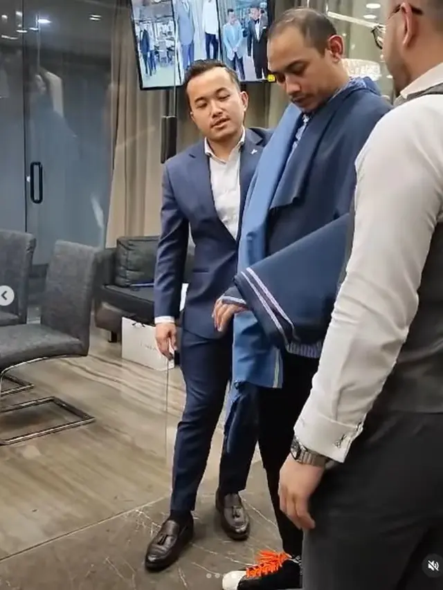 6 Potret BCL Temani Tiko Aryawardhana Fitting Jas, Momen Manis Sebelum Menikah