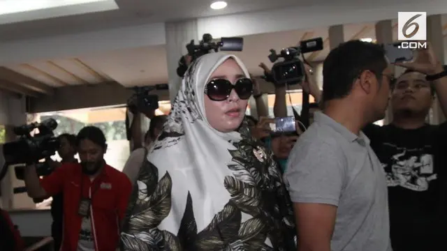 Polda Metro Jaya masih mencari penyebar chat seks yang diduga dilakukan pentolan Front Pembela Islam (FPI) Rizieq Shihab dengan tersangka Firza Husein