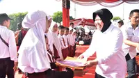 Perayaan Peringatan Hari Guru Nasional di Surabaya, Jawa Timur pada Sabtu, 30 November 2019. (Foto: Liputan6.com/Dian Kurniawan)