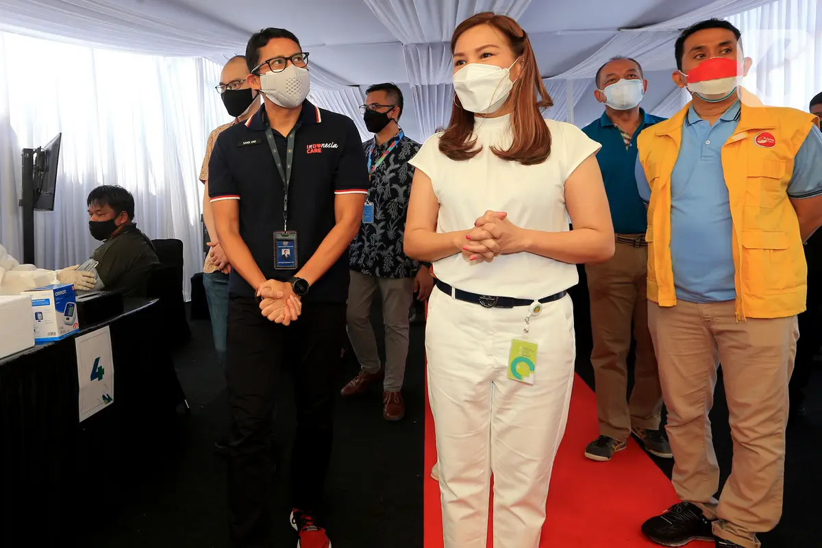 Tingkatkan Kesehatan Masyarakat di Sentra Vaksinasi Covid-19