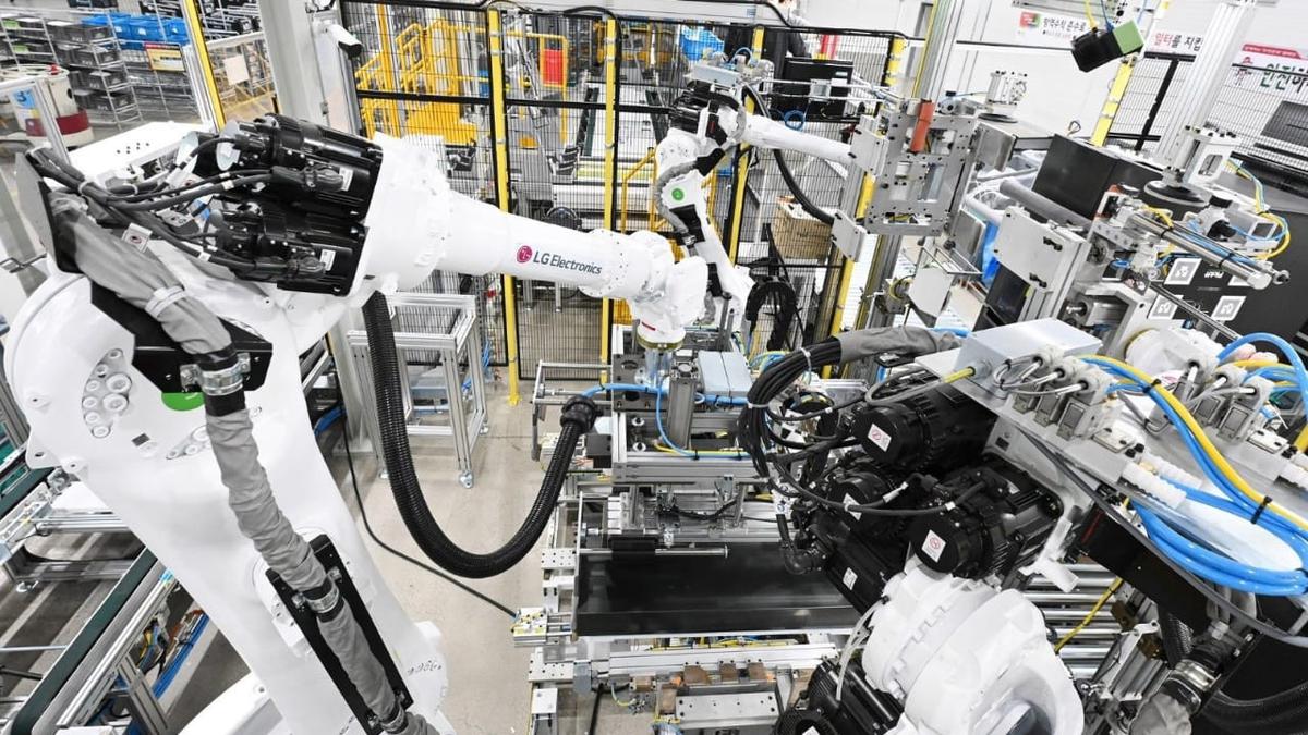 Transformasi Canggih LG Electronics: Mengintegrasikan Robot Otonom dan Teknologi AI di Pabrik Masa Depan