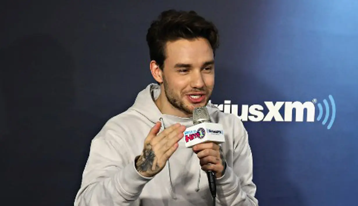 Liam Payne dan Cheryl belum lama ini telah dikaruniai anak pertama mereka. Kabar terbaru menyiarkan bahwa sepasang kekasih ini telah menikah setelah kelahiran anak mereka pada Maret 2017 lalu.(AFP/Bintang.com)