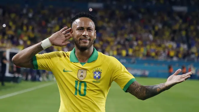 Penyerang Brasil, Neymar Jr berselebrasi usai mencetak gol ke gawang Kolombia selama laga uji coba di Hard Rock Stadium, Florida (7/9/2019). Brasil dan Kolombia bermain imbang 2-2. (AFP Photo/Rhona Wise)