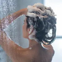 Rambut Mudah Rusak, Ini 4 Kesalahan Dalam Mencuci Rambut / copyright shutterstock