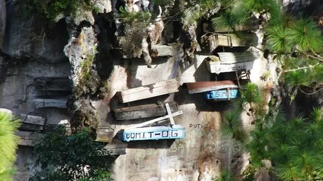 Foto: copyright Firsttoknow.com