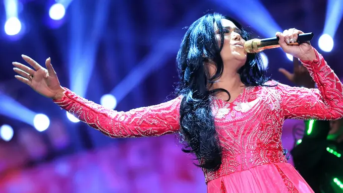 [Bintang] Krisdayanti HUT SCTV ke-26