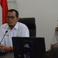 Farid Indra Nugraha selaku General Manager PT. Angkasa Pura I Balikpapan dan Achmad Prihatna.