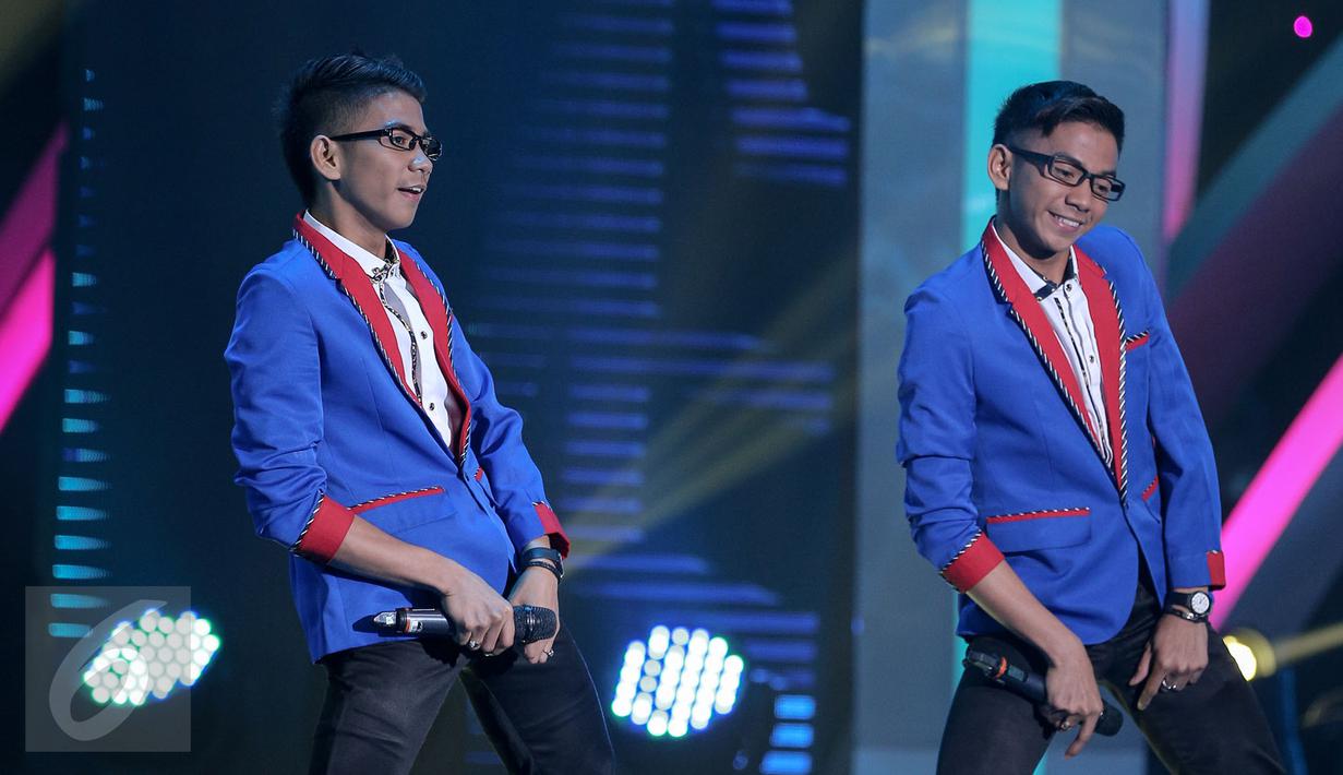 Sejumlah bintang tamu meramaikan acara Indonesia Dangdut Awards (IDA) 2015, Jakarta, Rabu (28/10/2015). Perhelatan IDA 2015 menggambarkan dangdut telah menjadi bagian tidak terpisahkan dari masyarakat Indonesia. (Liputan6.com/Faizal Fanani)