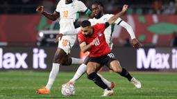 Salah tampil sebagai starter sekaligus kapten dalam laga yang berlangsung di Grand stadium, Agadir, Maroko. (AFP/Franck Fife)