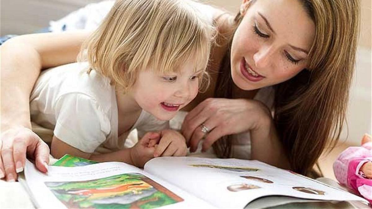 Воспитание красотой автор. Пристальное внимание к ребенку. Родители уделяют внимание ребенку. Воспитание ребенка. Внимание дети.