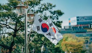 Korea Selatan masuk lima besar destinasi favorit wisatawan Indonesia berkat tren K-pop, drama Korea, dan promosi wisata yang terus meningkat. (dok. Daniel Bernard/Unsplash)