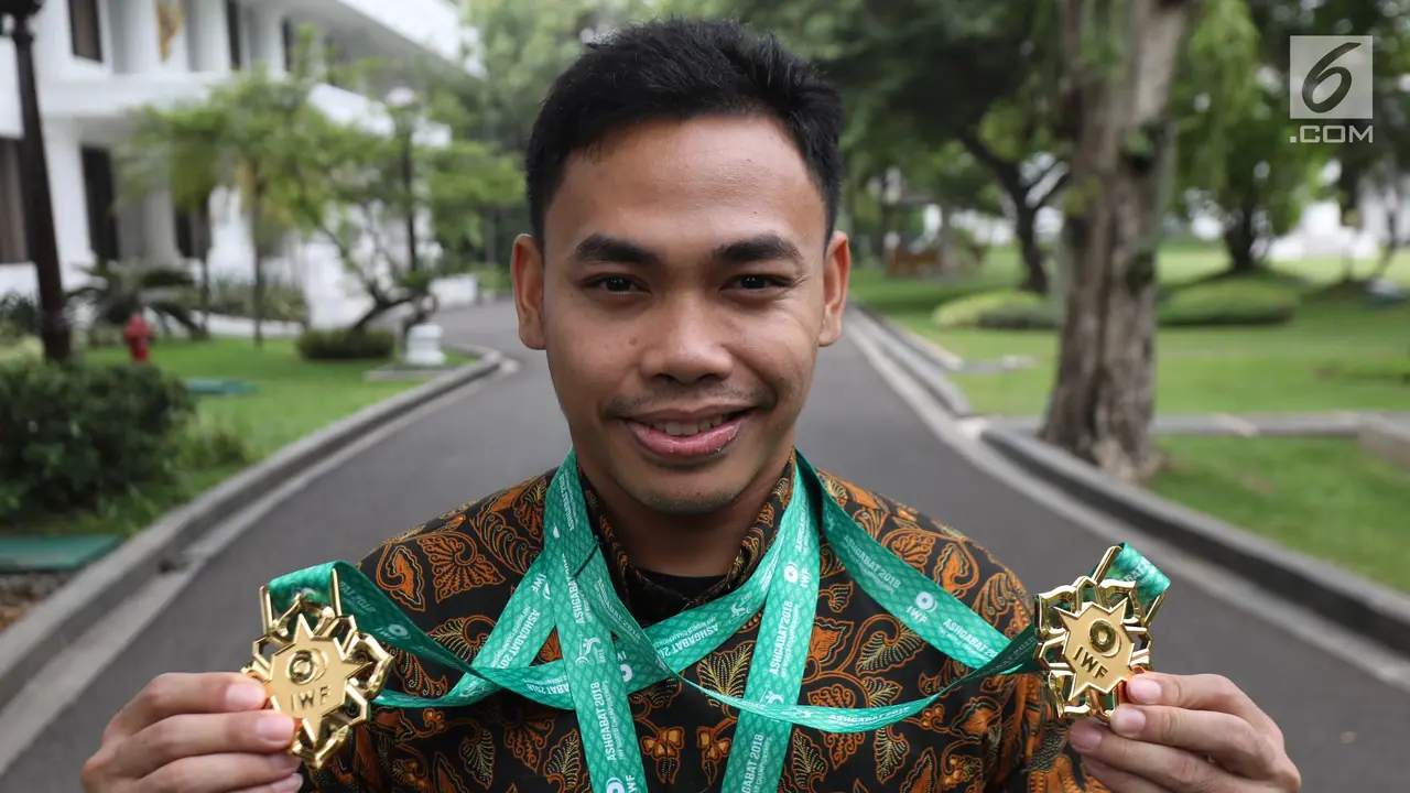 Presiden Jokowi Terima Lifter Eko Yuli Irawan di Istana