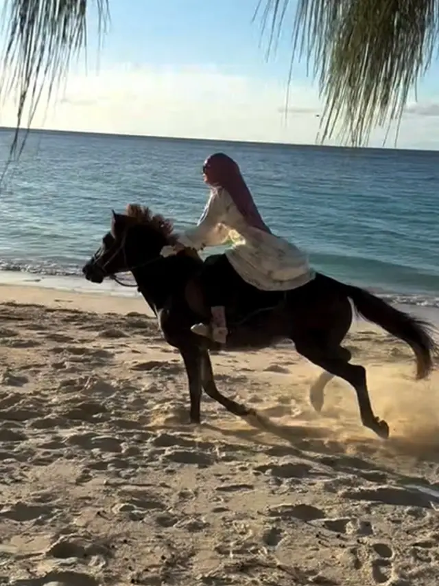7 Potret Ria Ricis dan Moana Liburan Lebaran di Bali dan Sumba, Seru Banget