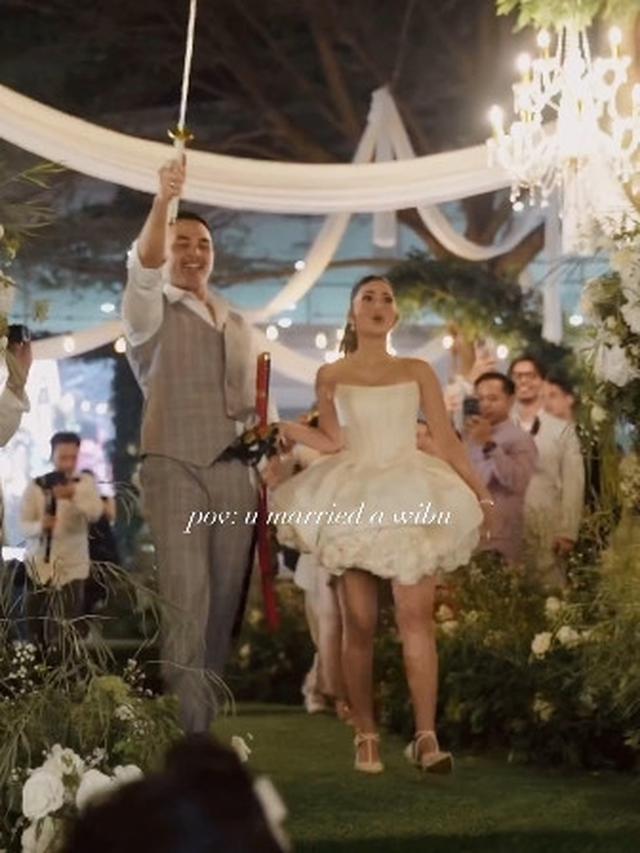 7 Momen Debi Sagita dan Marco Ivanos Cover Dance Lagu One Piece di Pesta Pernikahannya