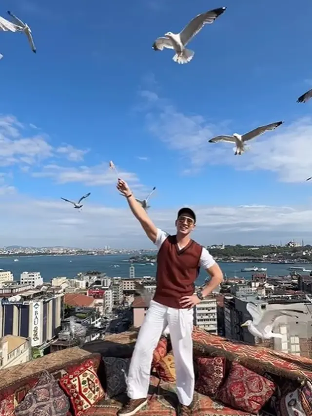 Verrel Bramasta liburan di Turki (Instagram/bramastavrl)
