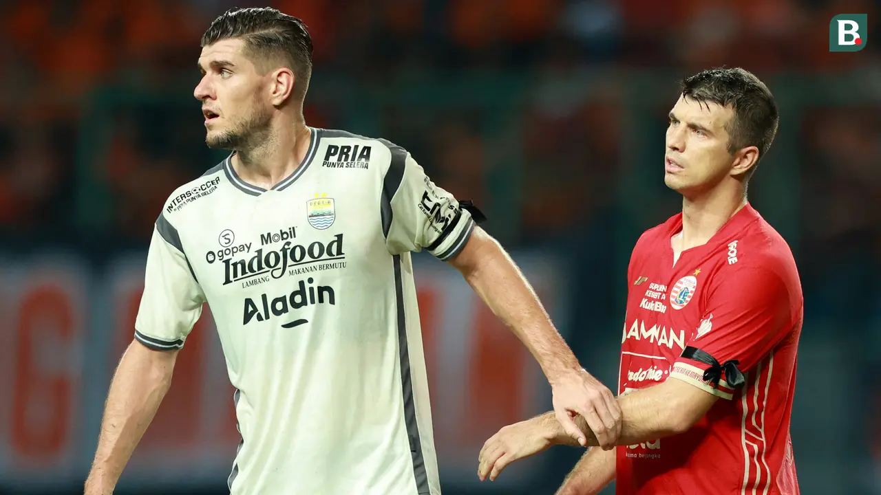 Foto: Persija Jakarta Kalahkan Persib Bandung 2-0