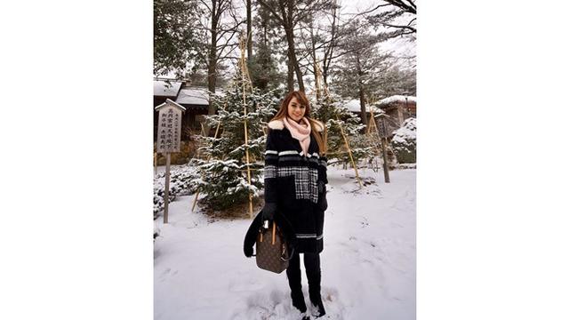 6 Momen Liburan Keluarga Anang Hermansyah di Jepang, Menikmati Musim Dingin